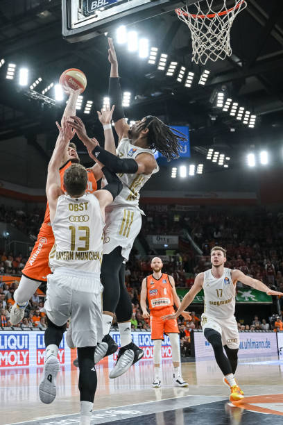 前在反击战 前在反击战